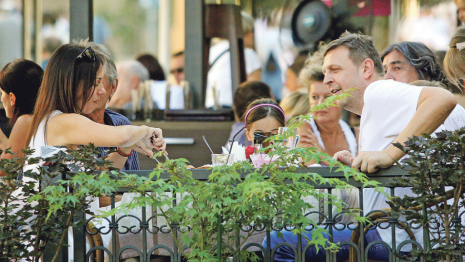 Sloboda sa ćerkama pričala  o polasku u prvi razred