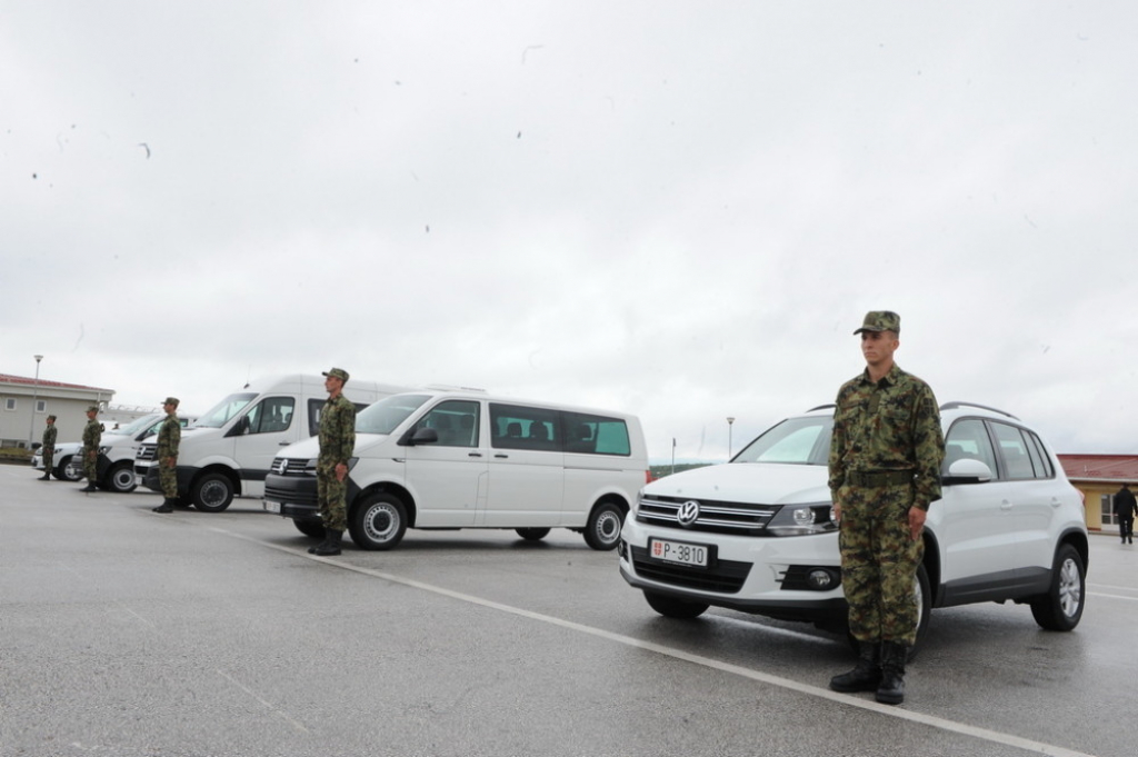 Vojska SAD poklonila vozila Vojsci Srbije