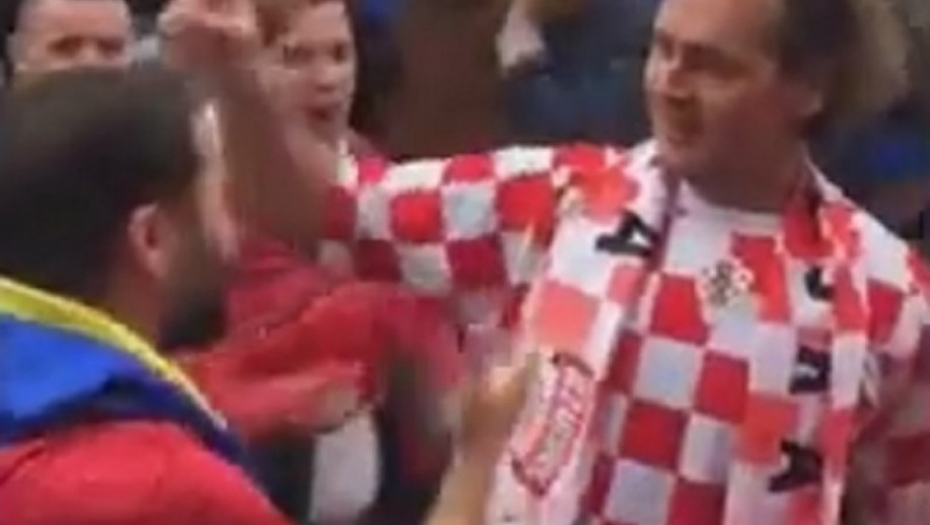 Hrvati i Albanci skandiraju protiv Srba