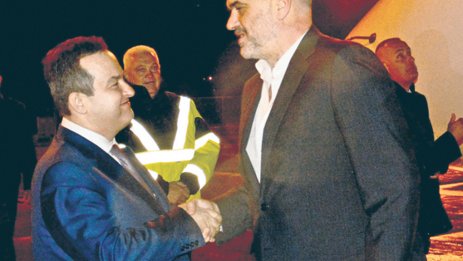 „Tvoj glas melem je za moje uši“: Edi  Rama i Ivica Dačić