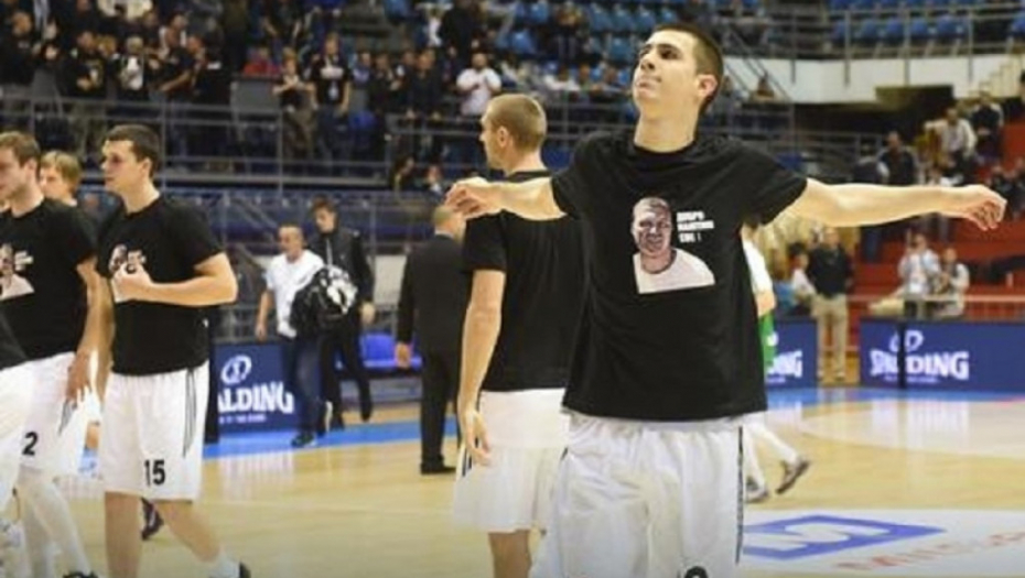 Sale Mutavi na majicama košarkaša Partizana