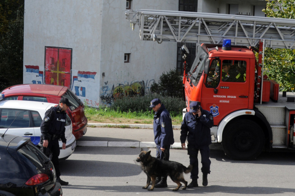 Akcija policije u Žarkovu policijski pas vatrogasci policija