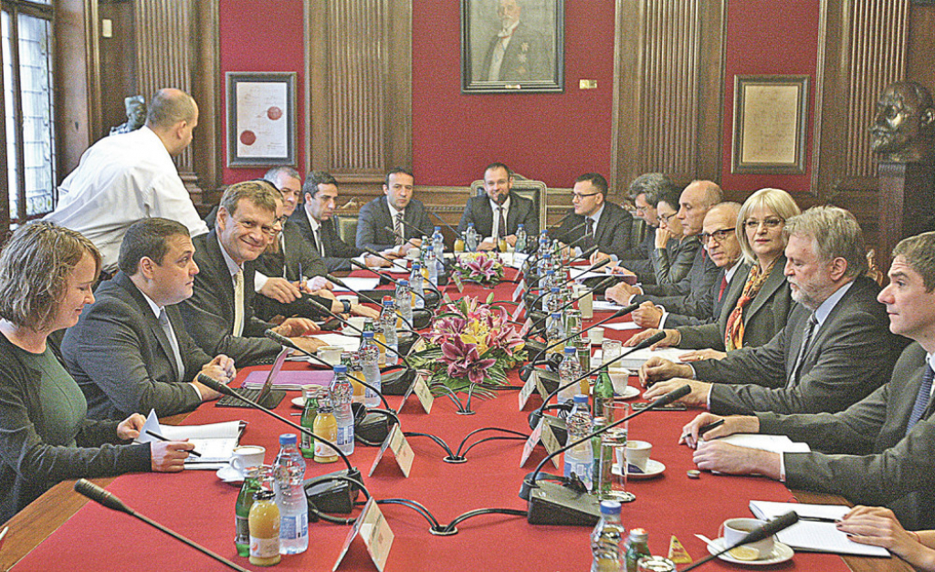 MMf juče sa predstavnicima Srbije