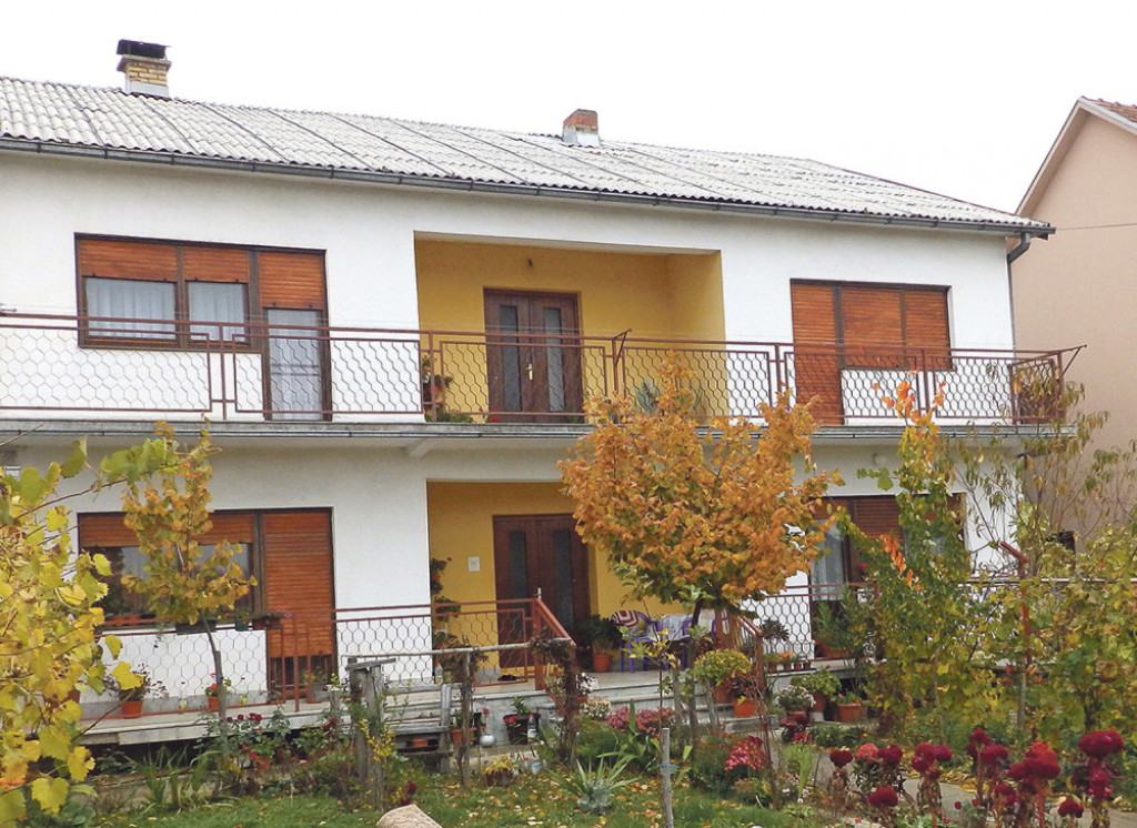 Kom&scaron;ije u &scaron;oku: Kuća Lazića u naselju Jarčujak