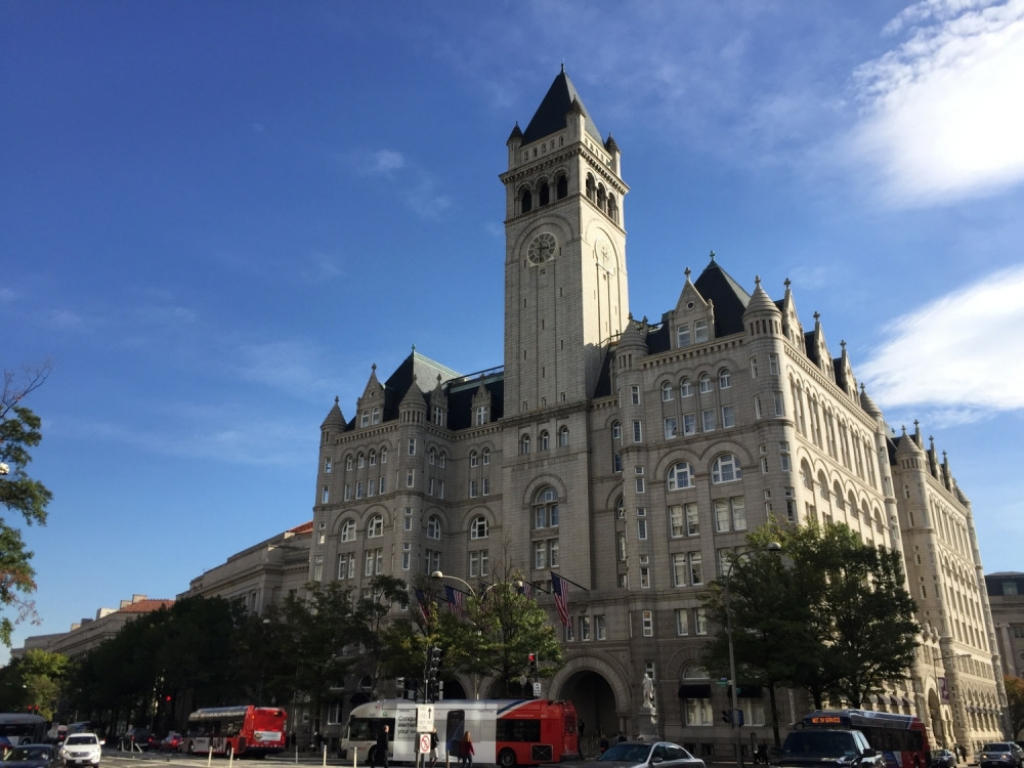 Donald Tramp hotel
