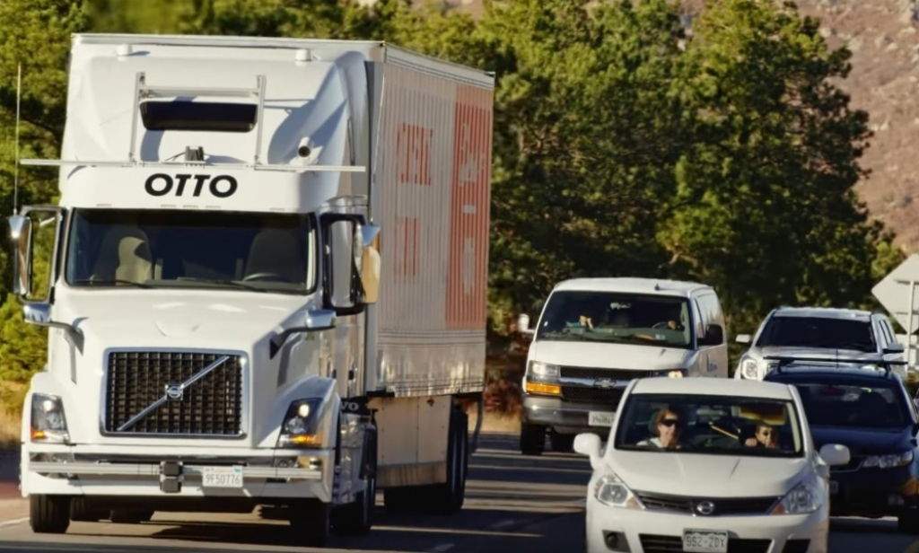 Kamion koji sam vozi