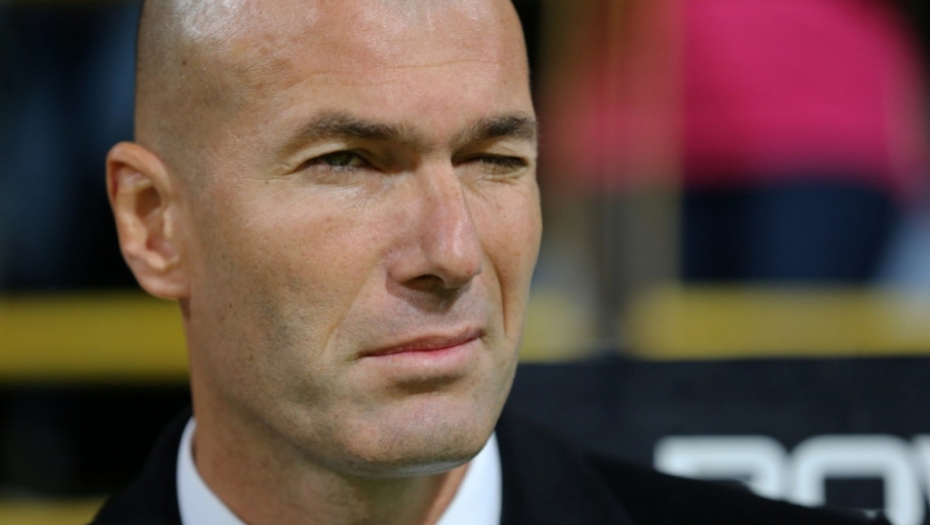 Problemi pred Varšavu: Zinedin Zidan