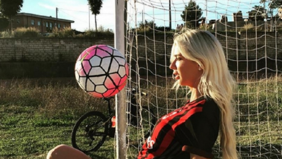 Ova voli Milan... Martina Stetjarova