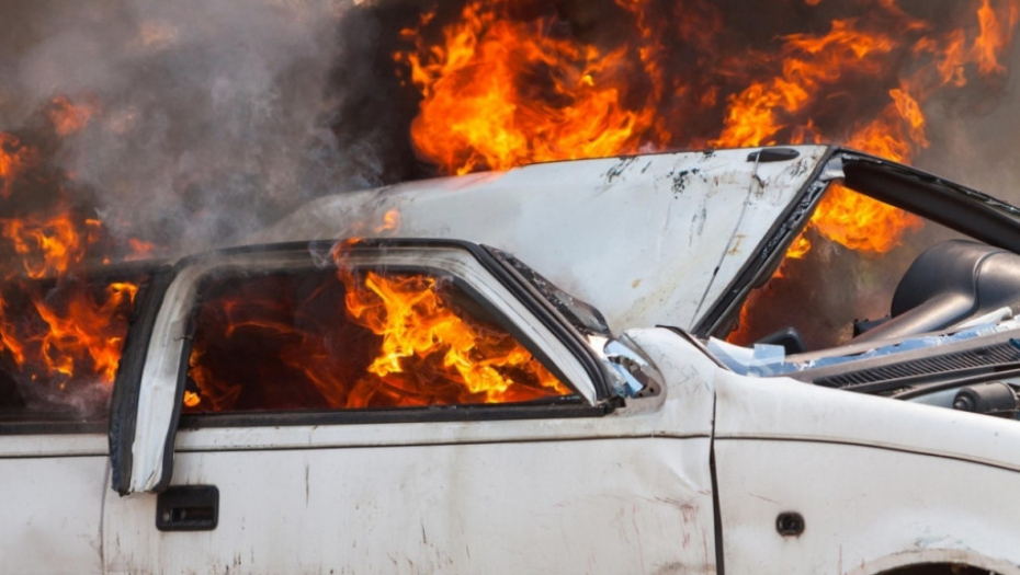 Automobil Bomba Vatra Požar Izgoreo