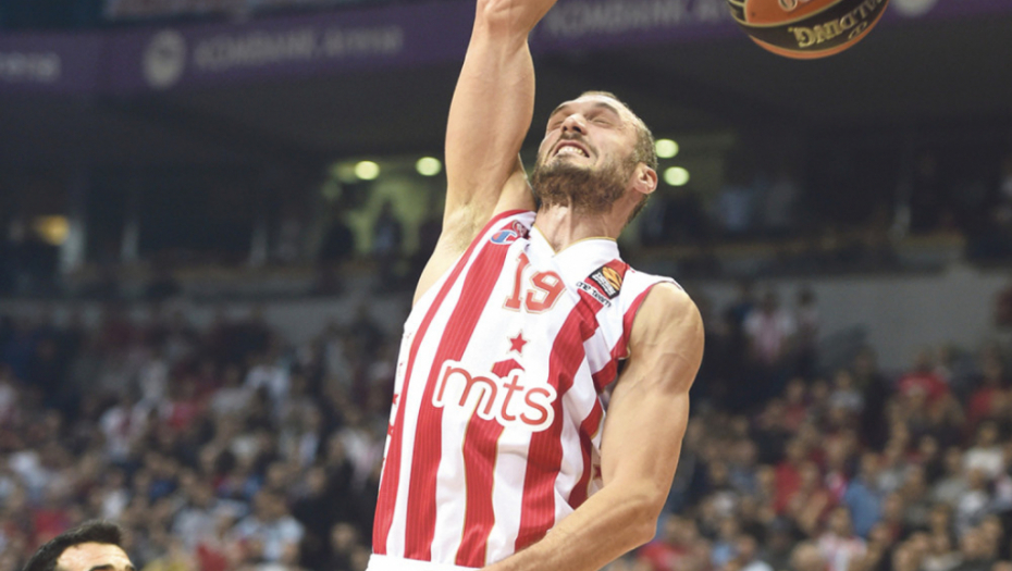 Zakucao Armani: Marko Simonović