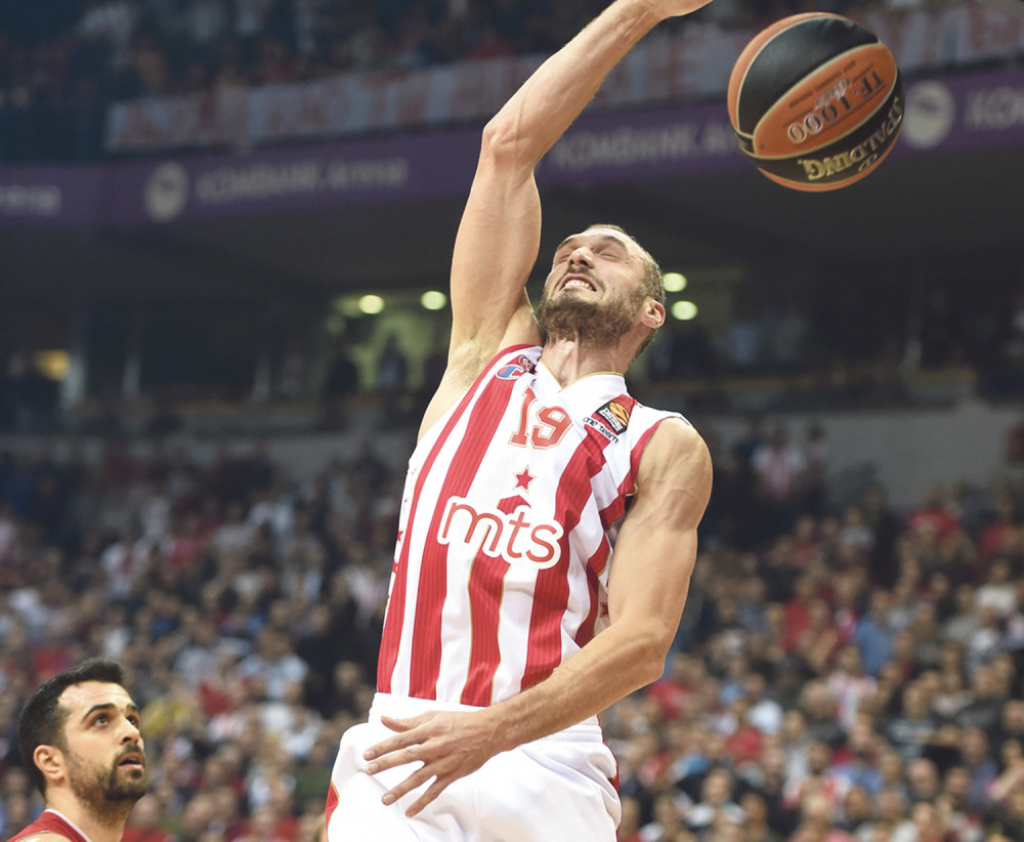 Zakucao Armani: Marko Simonović