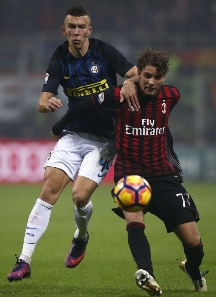 Izvukao Inter... Ivan Perišić (levo)