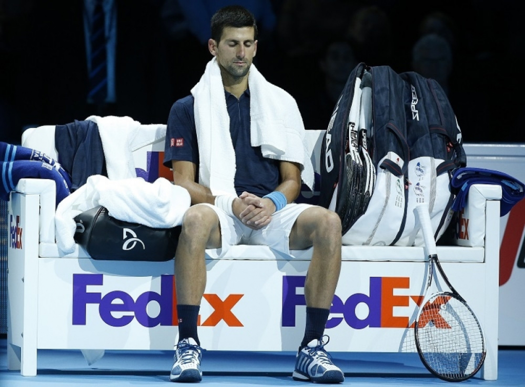 Novak pokušavao da se koncentriše između gemova