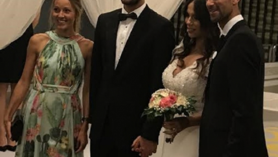 Nole i Jelena sa mladencima