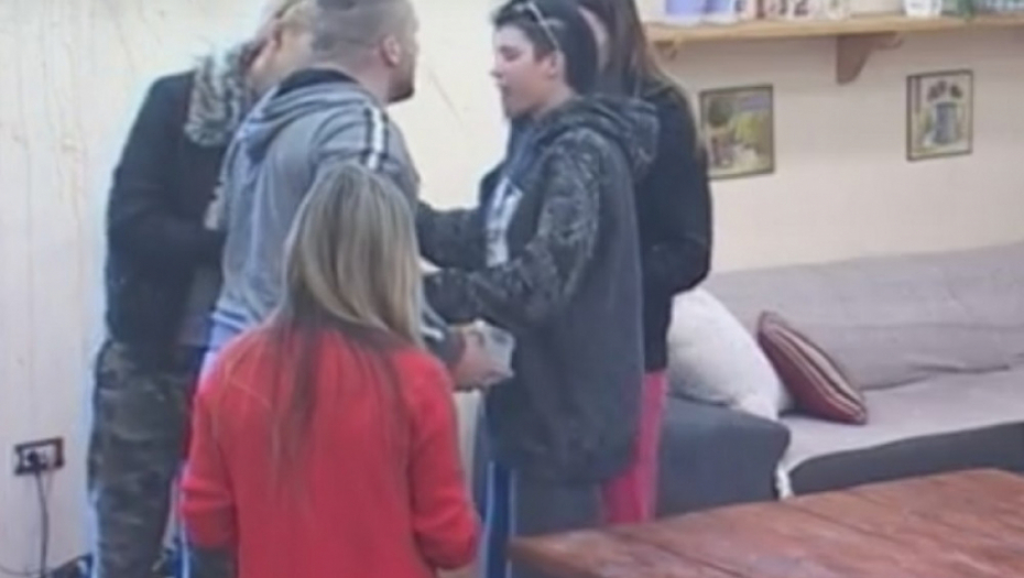 Mladen pravi haos u "Snajkama"