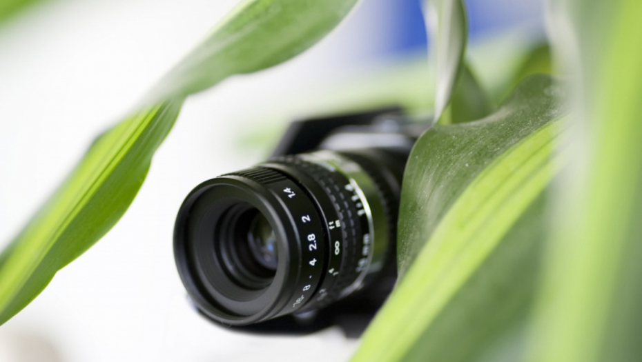 Špijuni, špijuniranje, prisluškivanje