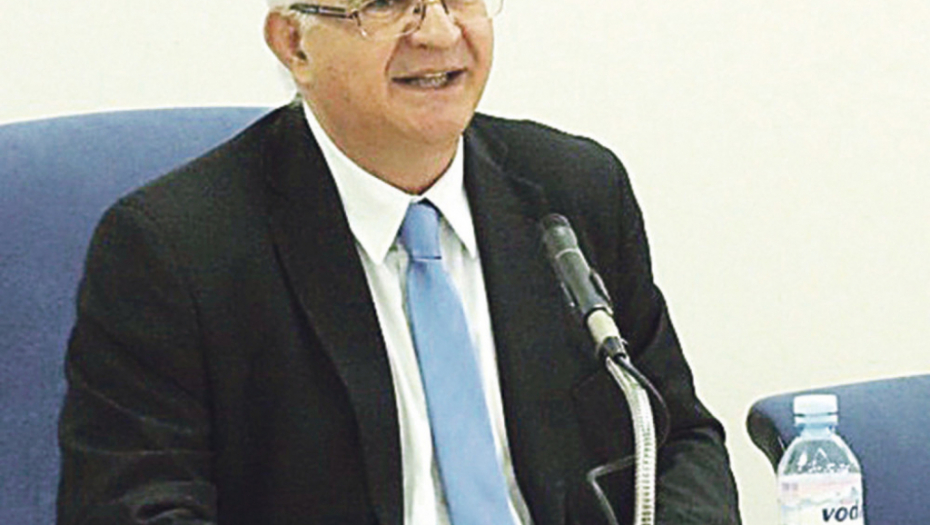 Nije mu ostalo od plate za  komunalije: Ilić