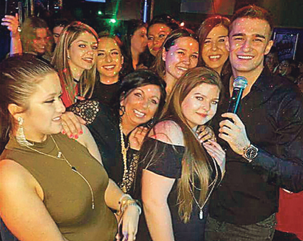 Miljenik žena: Haris  u zagrljaju fanova