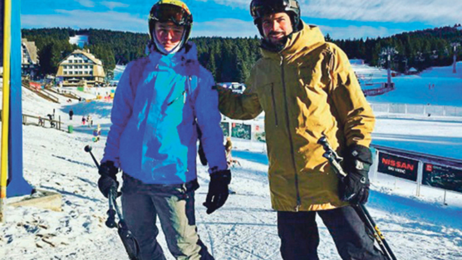 Uživaju na  snegu: Lazar i  Mateja