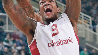 Zvezda ga želi: Dion Tompson