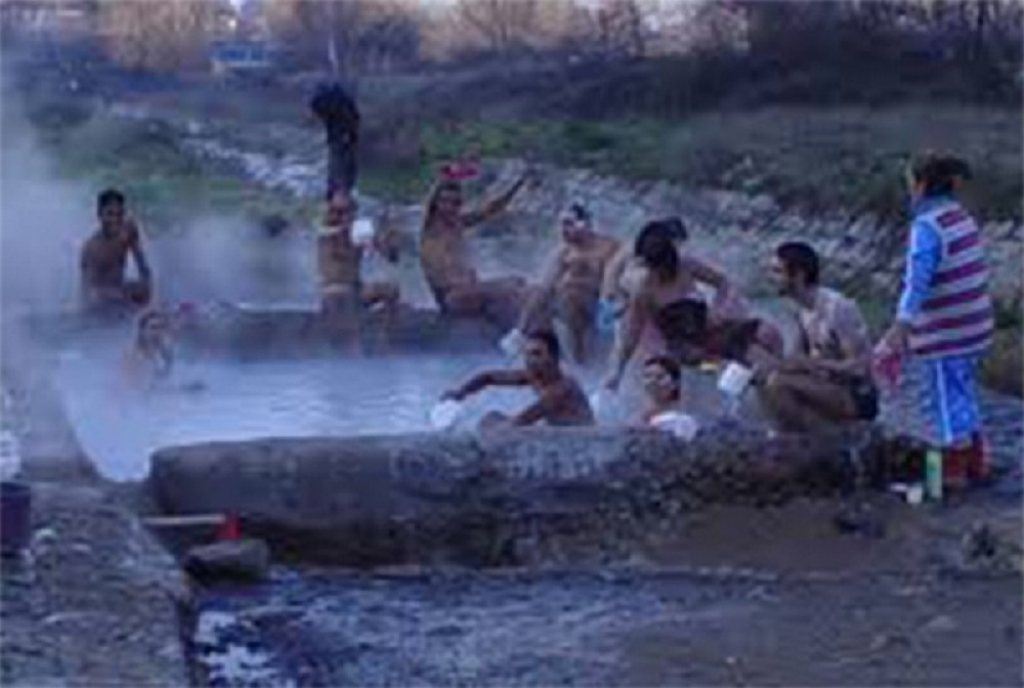 Romi se kupaju na Vasilicu