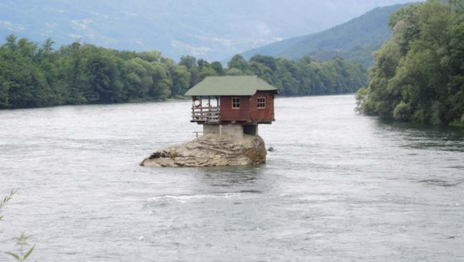 Kućica na Drini