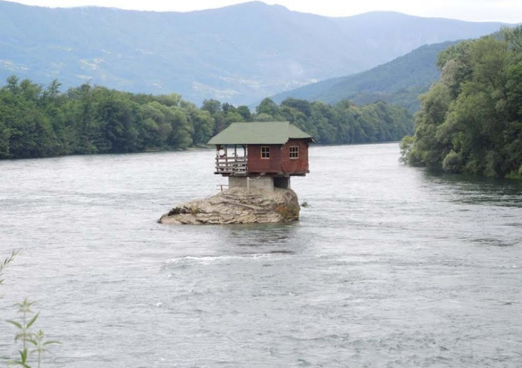 Kućica na Drini