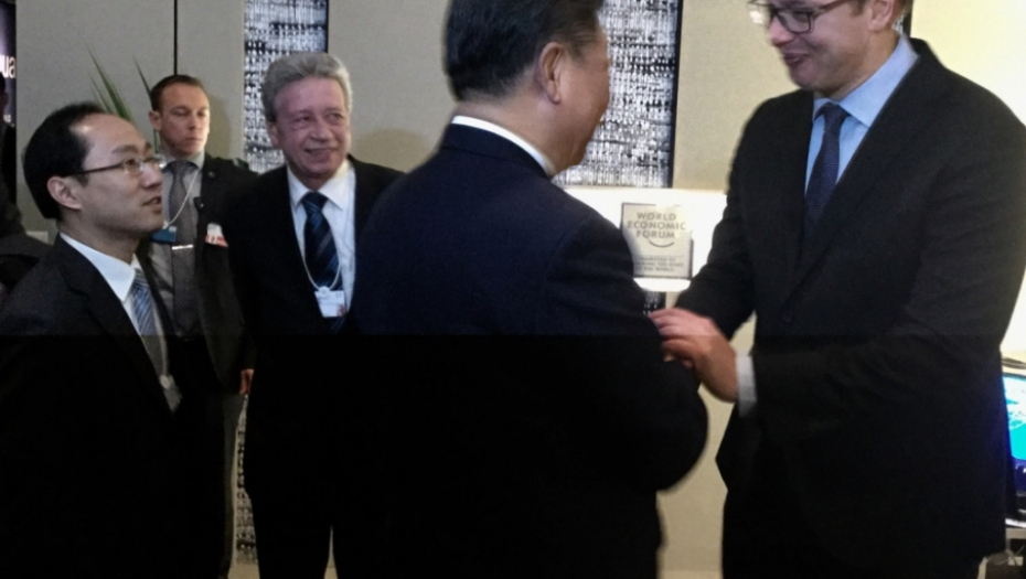 Vučić i Si Đinping u Davosu