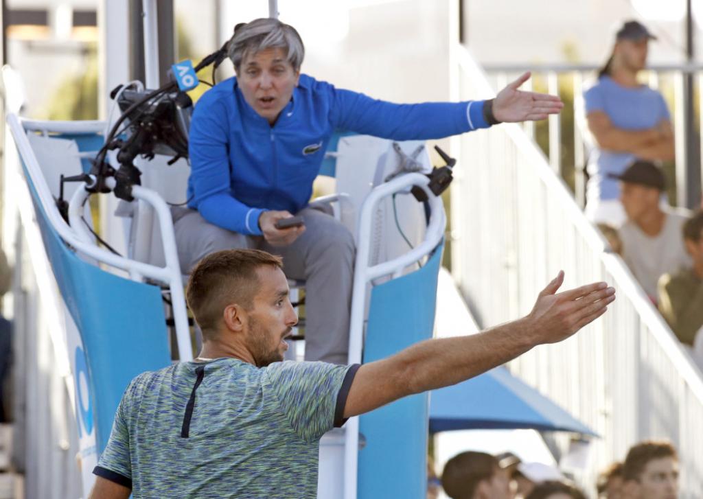 Viktor Troicki se objašnjava sa Marijom Čičak