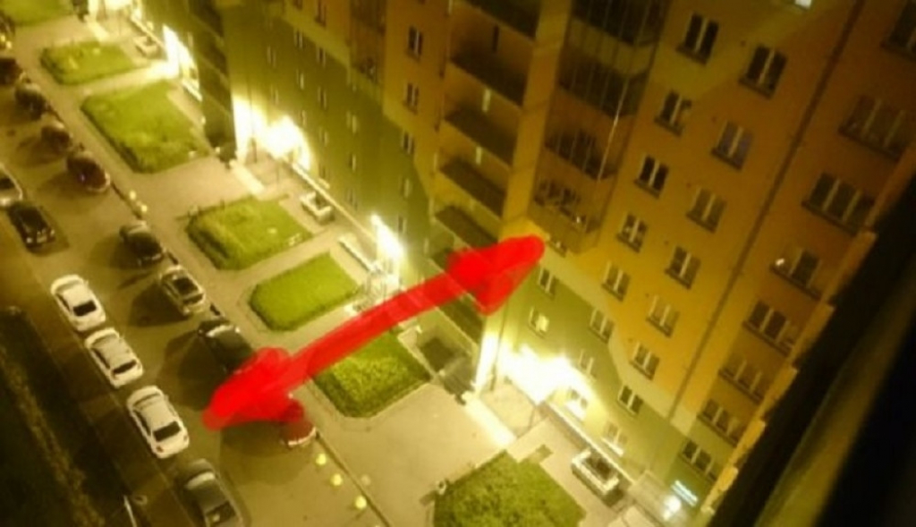 Auto parkiran na terasi