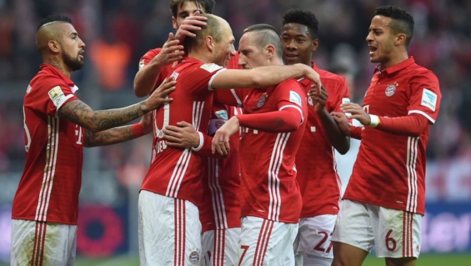 Nezamenljivi... Roben i Riberi sa saigračima