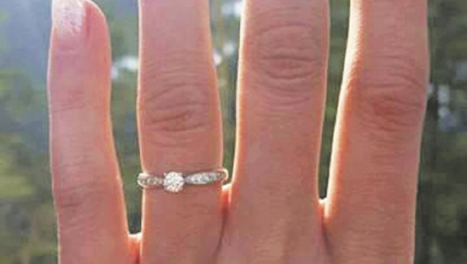 Natašin verenički prsten