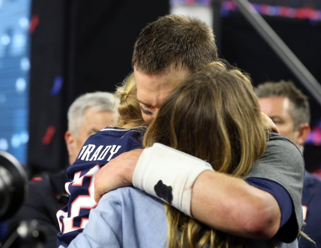 Emotivno: Zagrljaj Toma i Žizel posle utakmice