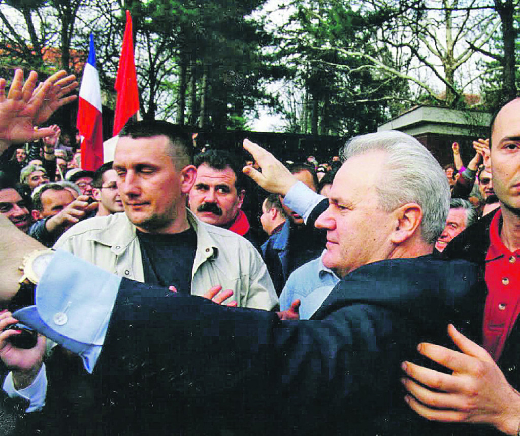 Saša Rudić pored Slobodana Miloševića