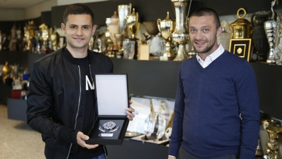 Iliev uručio Ostojiću plaketu