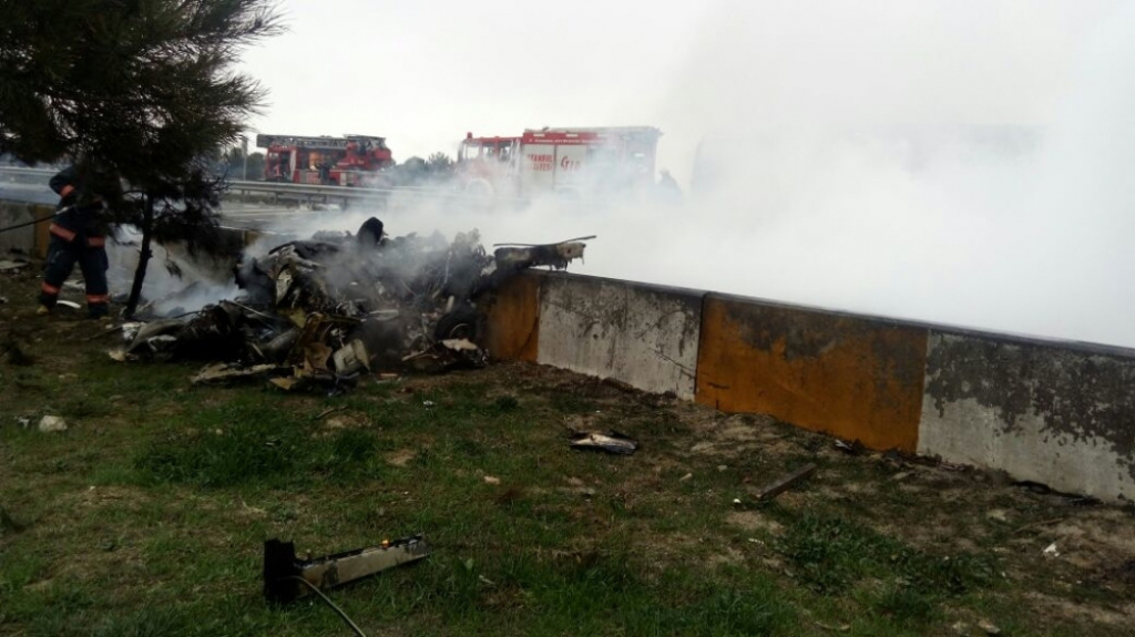 Sru&scaron;io se civilni helikopter u Istanbulu