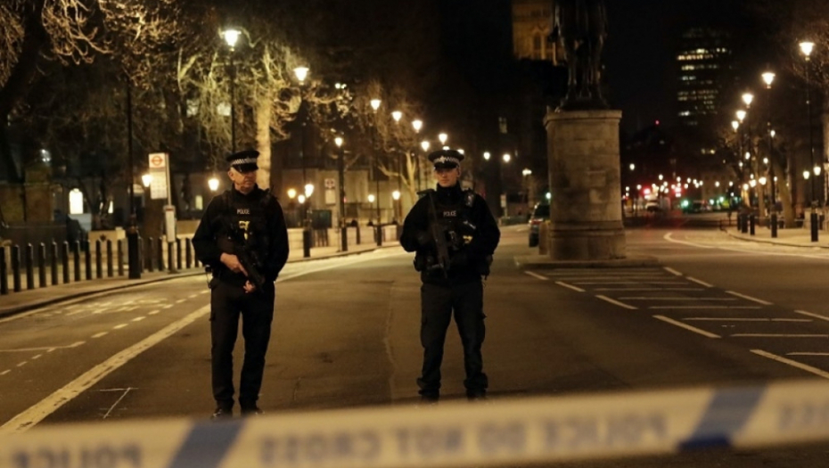 London pod policijskom blokadom