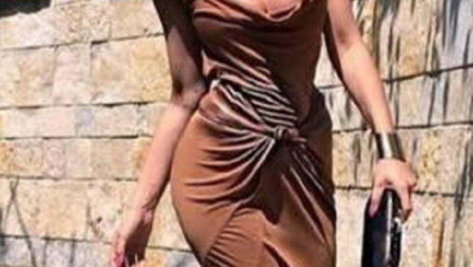 JK "ukrala" Ceci haljinu