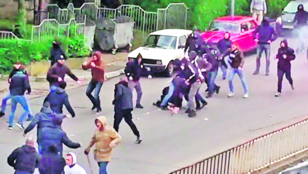 &ldquo;Delije&ldquo; su u napadu na &bdquo;grobare&ldquo; nosili fantomke  