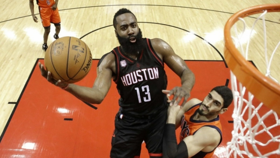 Džejms Harden je bio nezaustavljiv