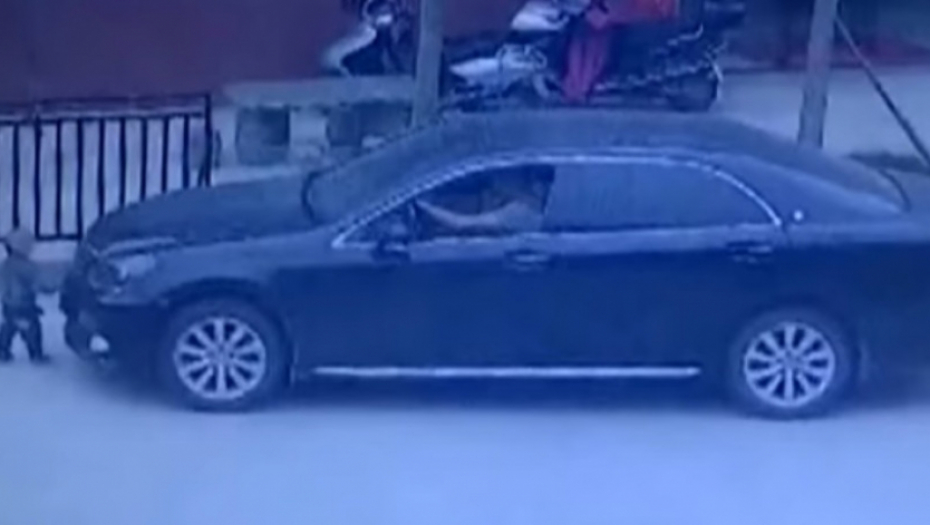 Automobilom pregazio dete