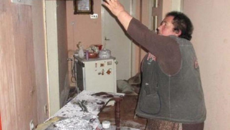 Ljiljana Stojiljković pokazuje posledice požara