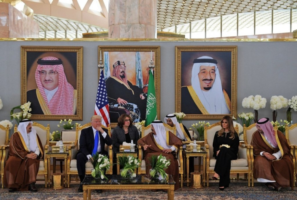 Melanija Tramp i Donald u poseti Saudijskoj Arabiji