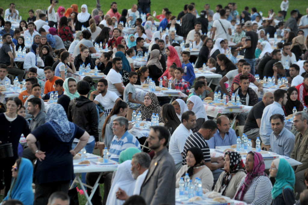 Velika ramazanska večera-iftar na Kalemegdanu