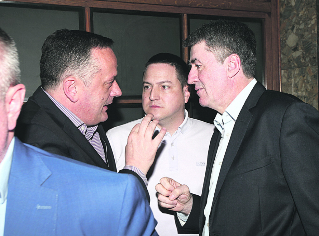 Branko Ružić sa kolegama iz stranke