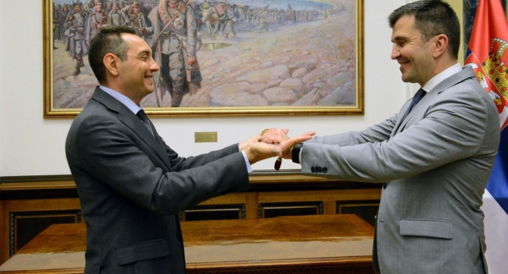 Aleksandar Vulin i Zoran Đorđević sablja