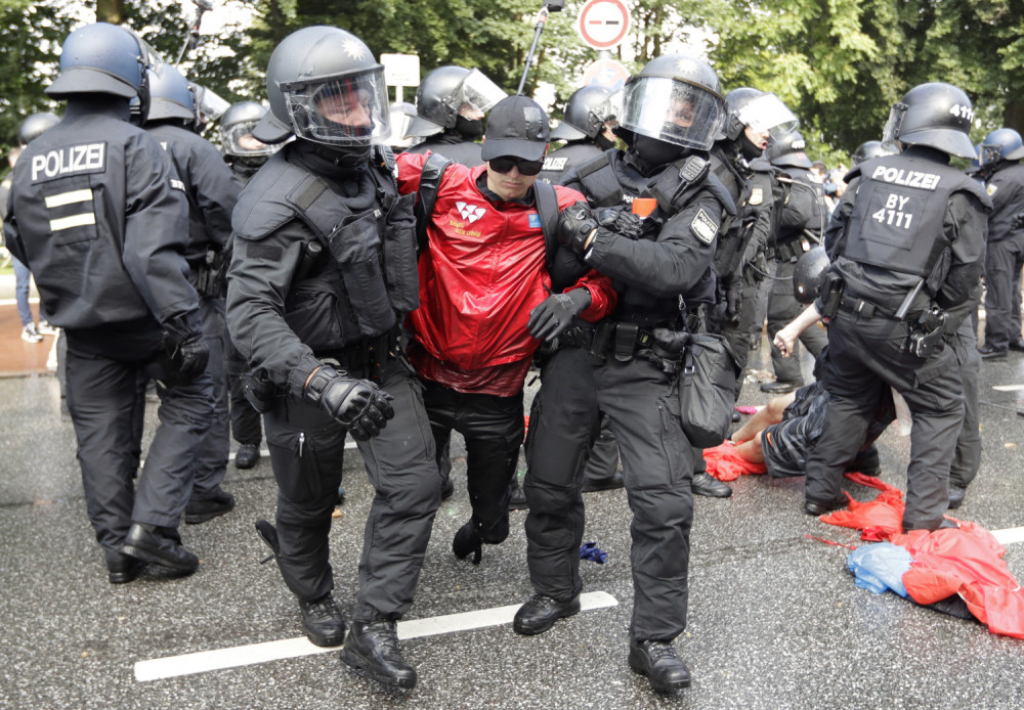 Demonstranti Hamburg vodeni topovi G20