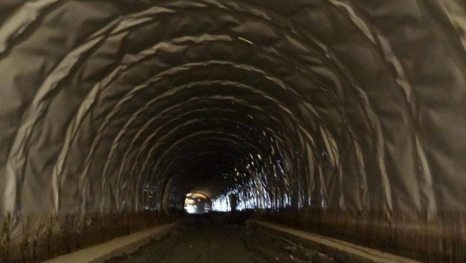 Tunel Manajle