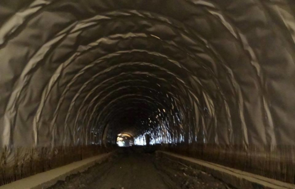 Tunel Manajle