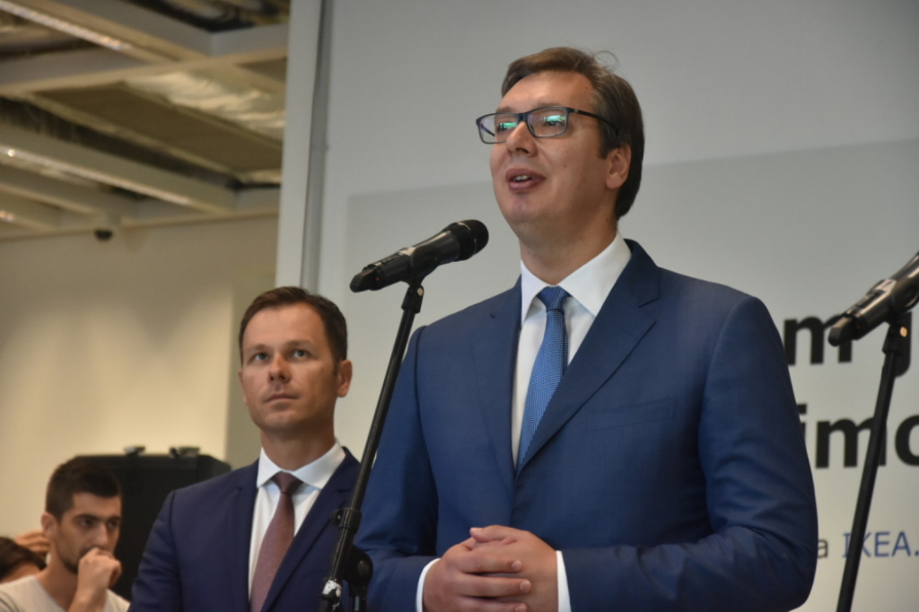 Vučić na otvaranju robne kuće Ikea